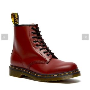 1460 SMOOTH LEATHER LACE UP BOOTS